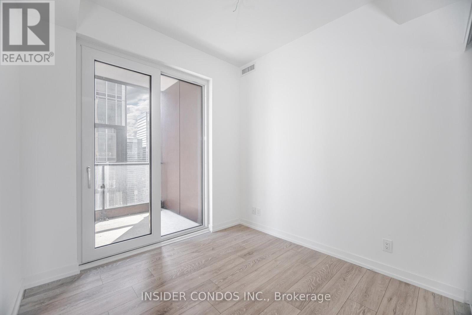 Photo 15 of 4911 55 Mercer Street, Toronto ON