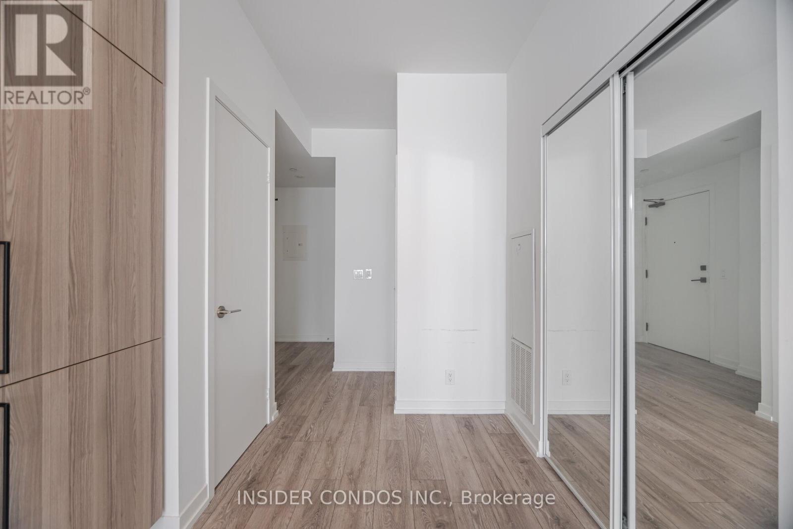 Photo 6 of 4911 55 Mercer Street, Toronto ON