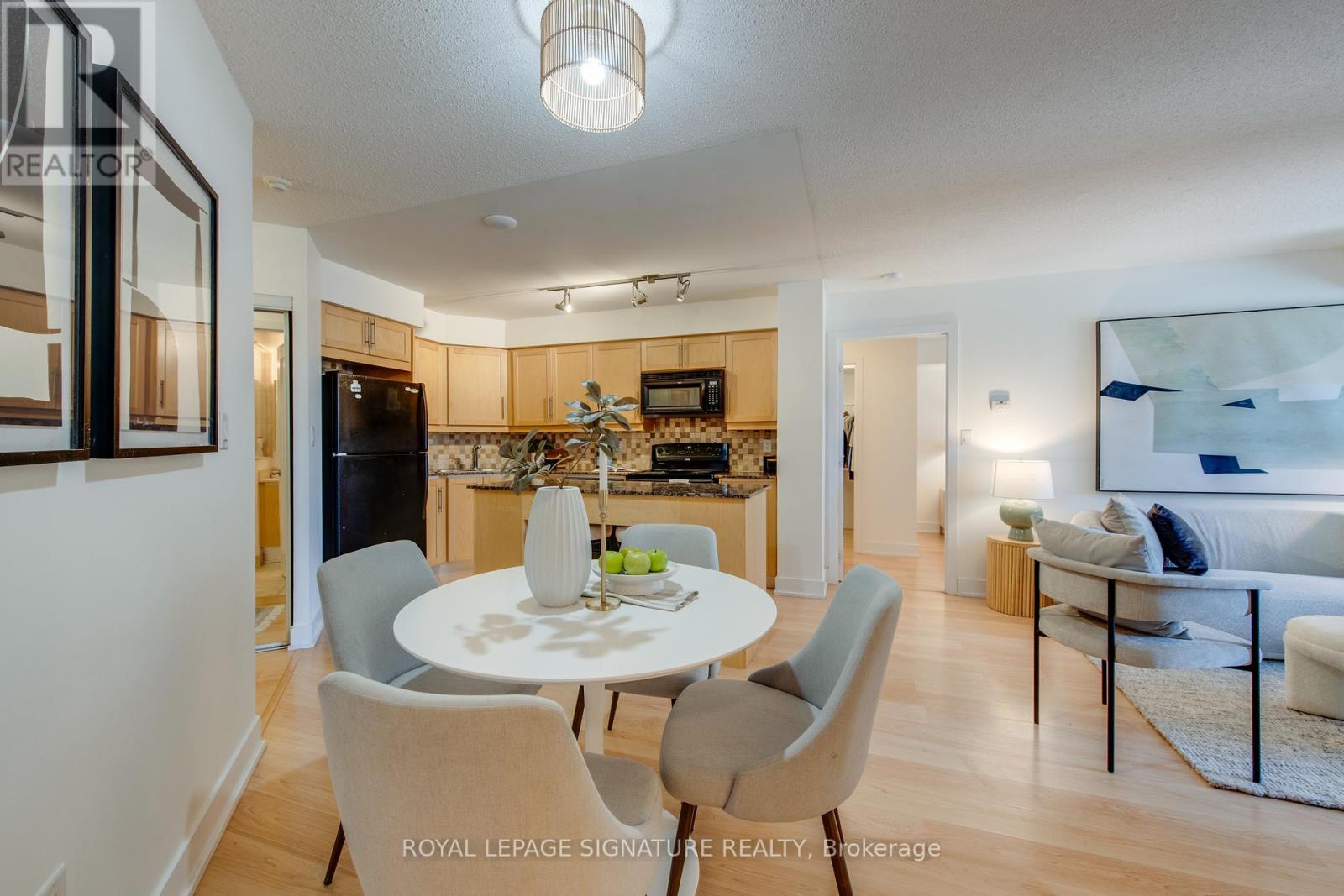 Photo 33 of 1401 20 Blue Jays Way, Toronto ON