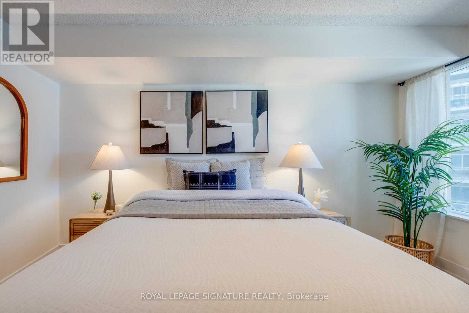 Photo 41 of 1401 20 Blue Jays Way, Toronto ON