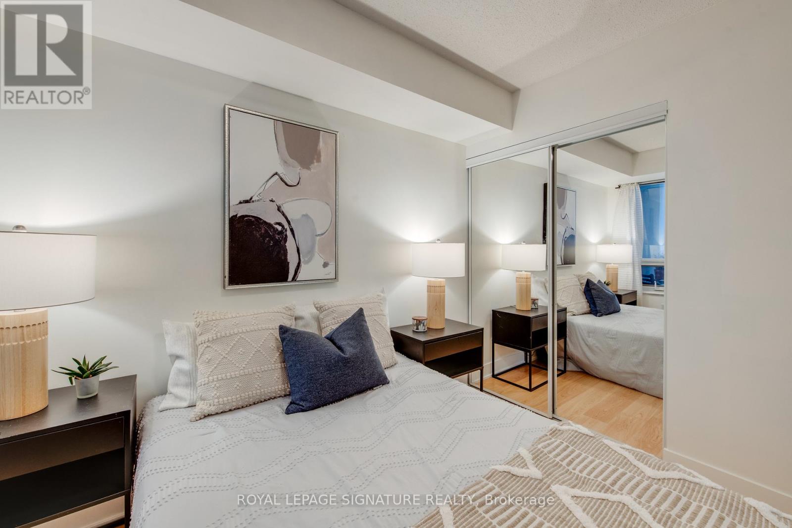 Photo 25 of 1401 20 Blue Jays Way, Toronto ON