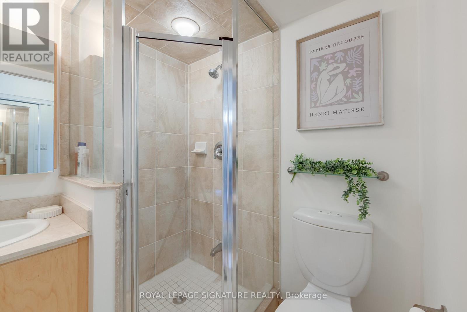 Photo 23 of 1401 20 Blue Jays Way, Toronto ON