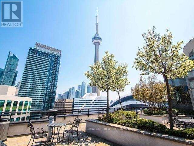 Photo 13 of 1401 20 Blue Jays Way, Toronto ON