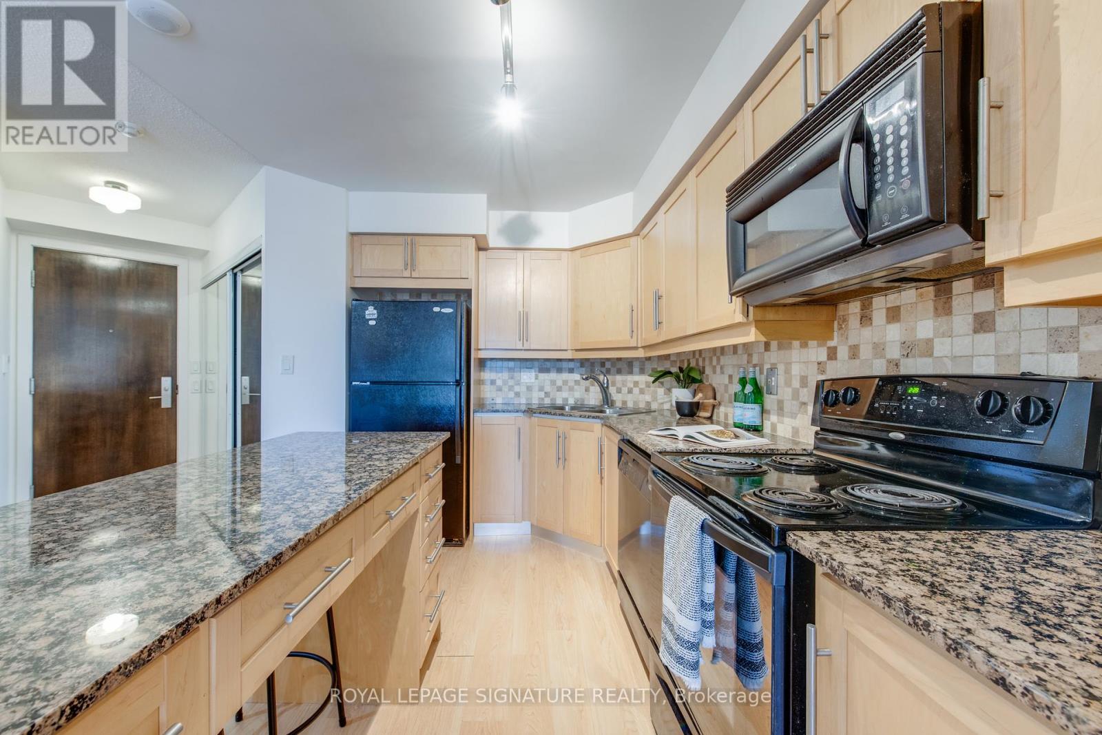 Photo 43 of 1401 20 Blue Jays Way, Toronto ON