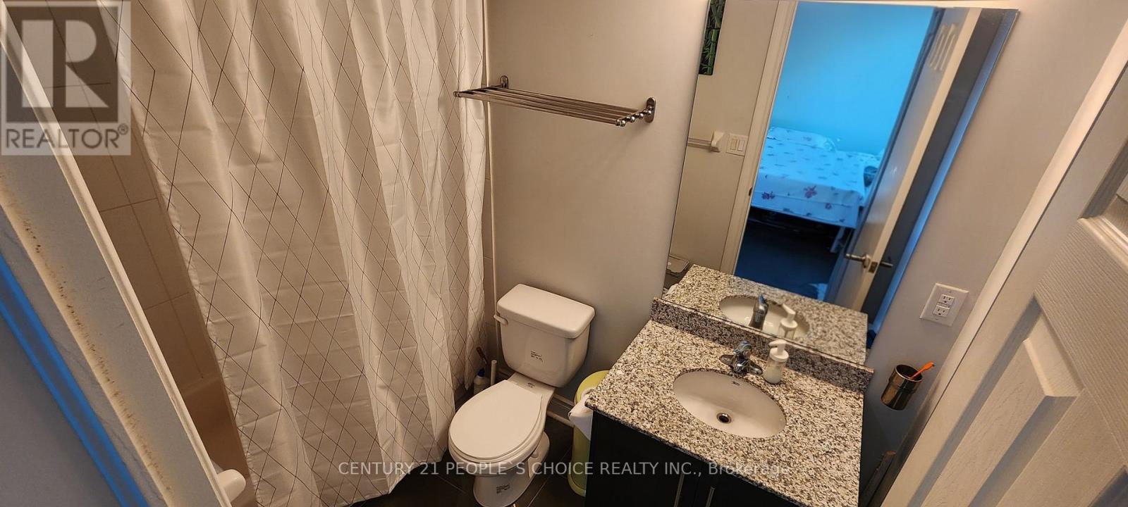 Photo 11 of 207 639 Lawrence Avenue W, Toronto ON