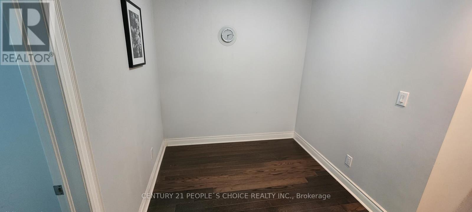 Photo 12 of 207 639 Lawrence Avenue W, Toronto ON