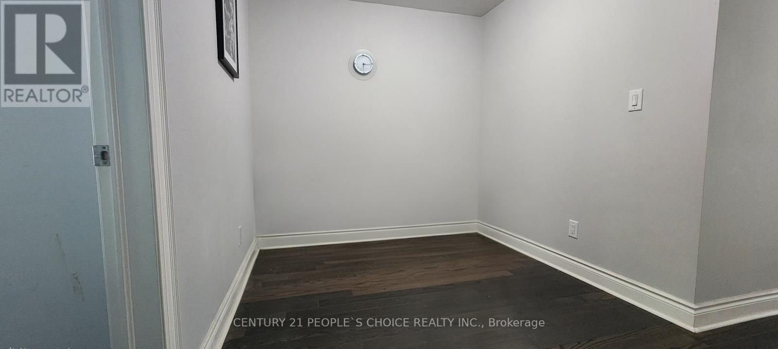 Photo 13 of 207 639 Lawrence Avenue W, Toronto ON