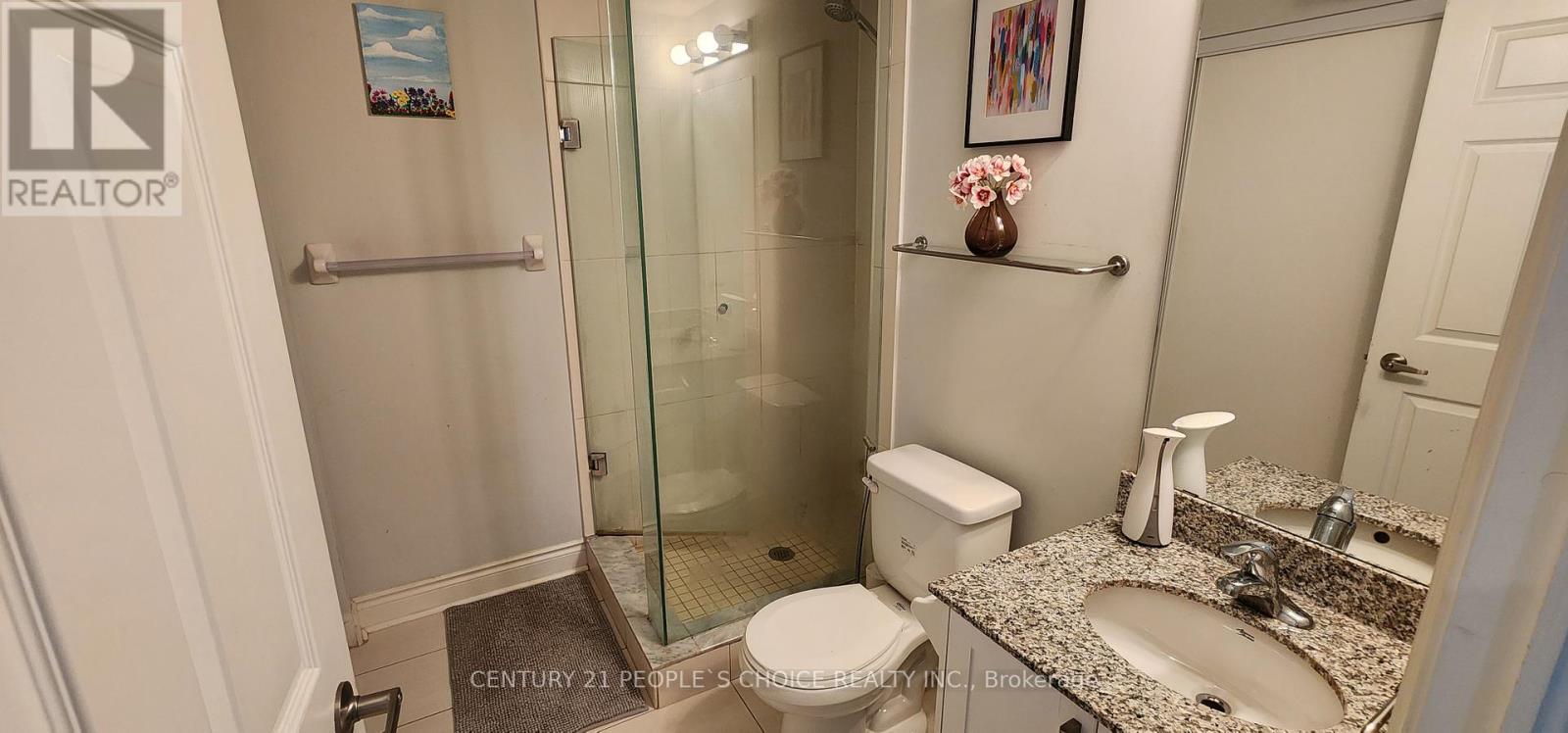 Photo 14 of 207 639 Lawrence Avenue W, Toronto ON