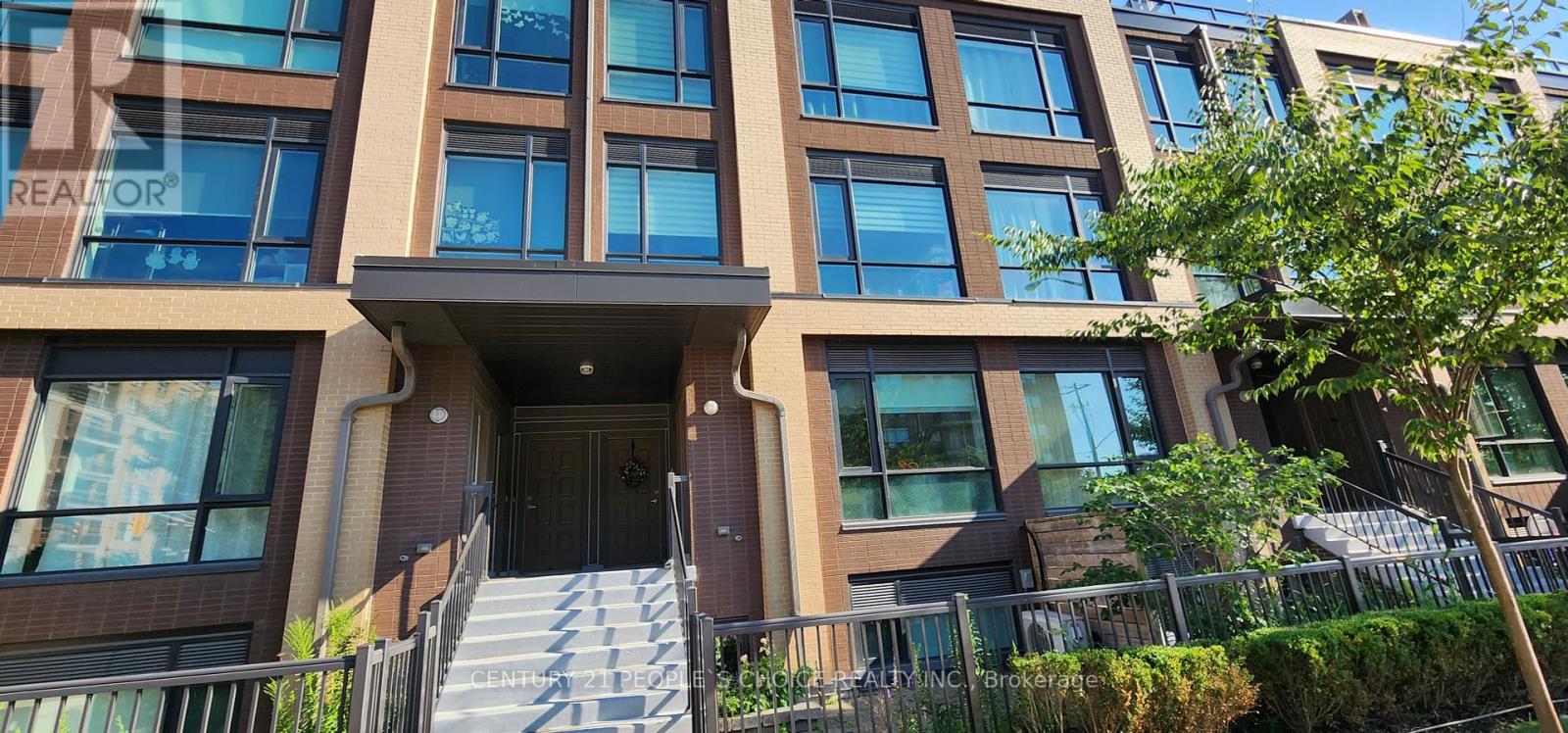 Photo 2 of 207 639 Lawrence Avenue W, Toronto ON