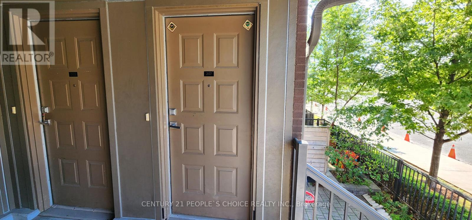 Photo 3 of 207 639 Lawrence Avenue W, Toronto ON