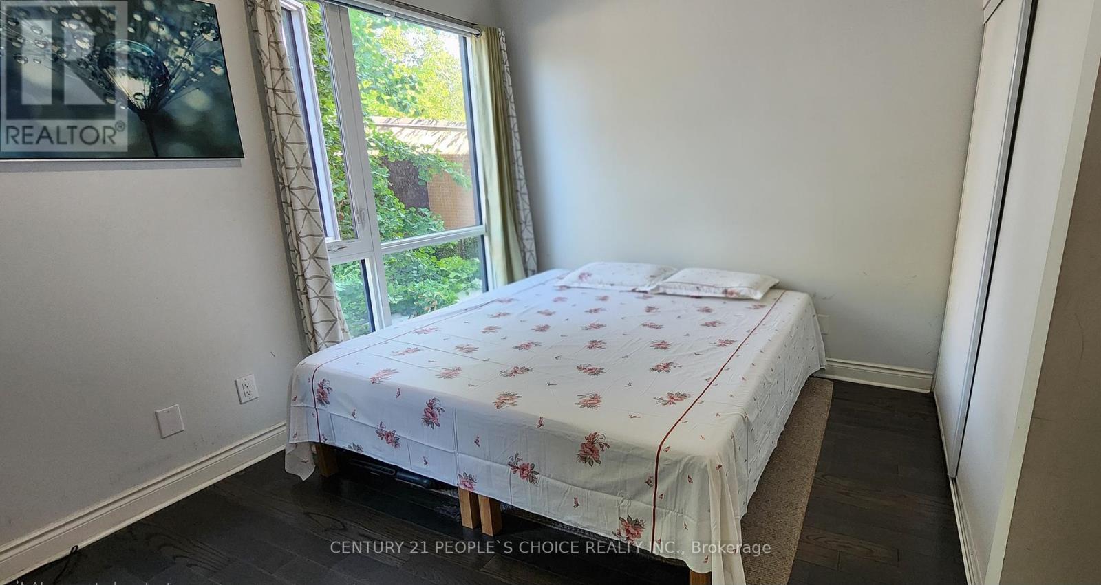 Photo 9 of 207 639 Lawrence Avenue W, Toronto ON