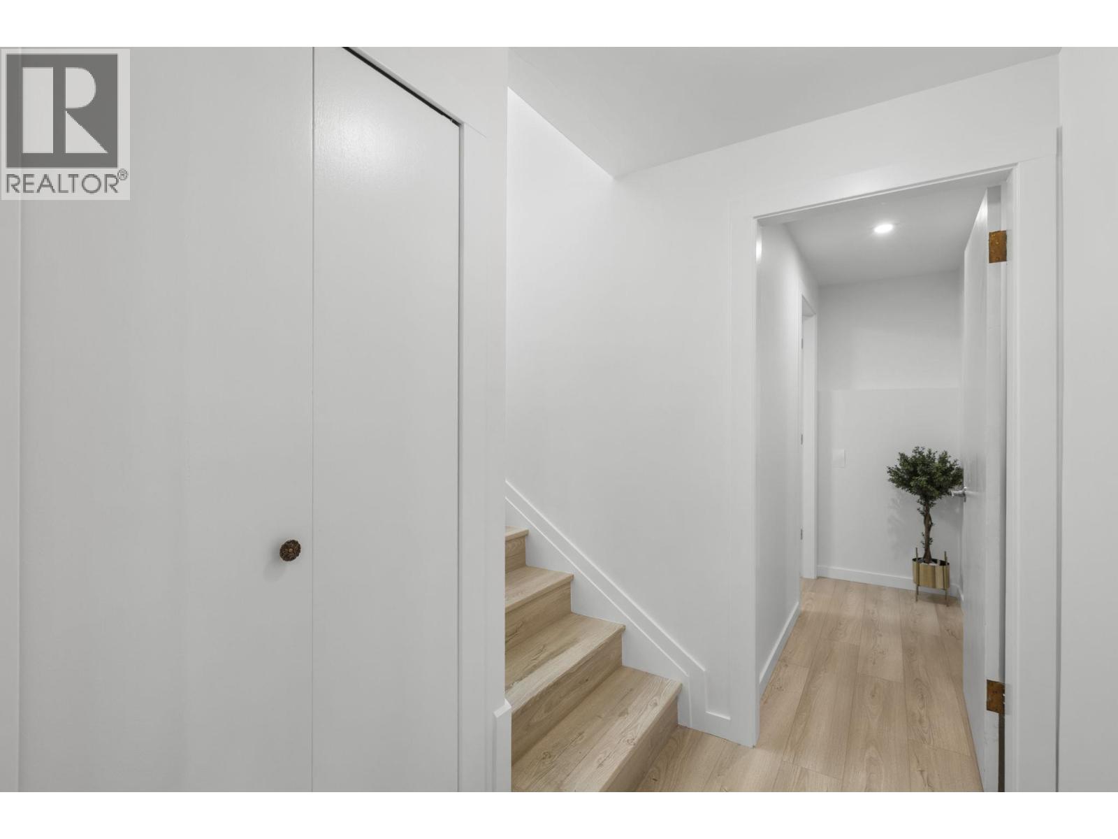 Photo 12 of 430 Mundy Street, Coquitlam BC