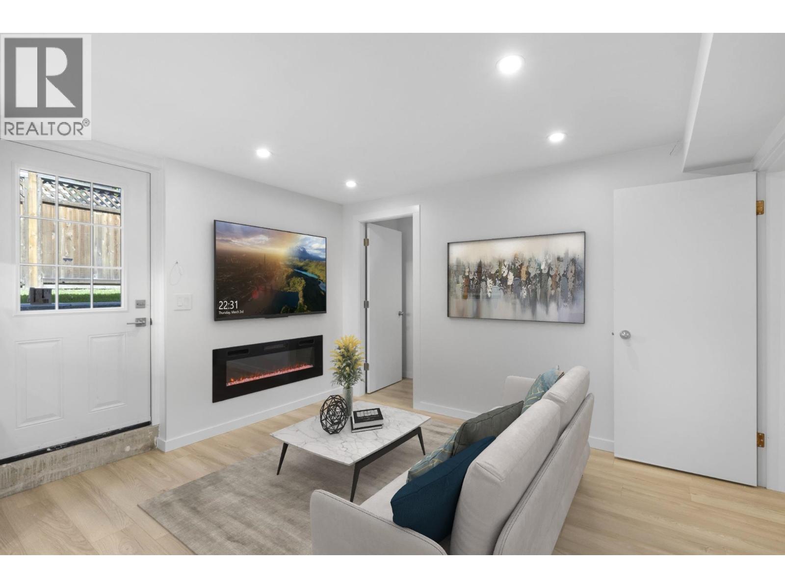 Photo 9 of 430 Mundy Street, Coquitlam BC