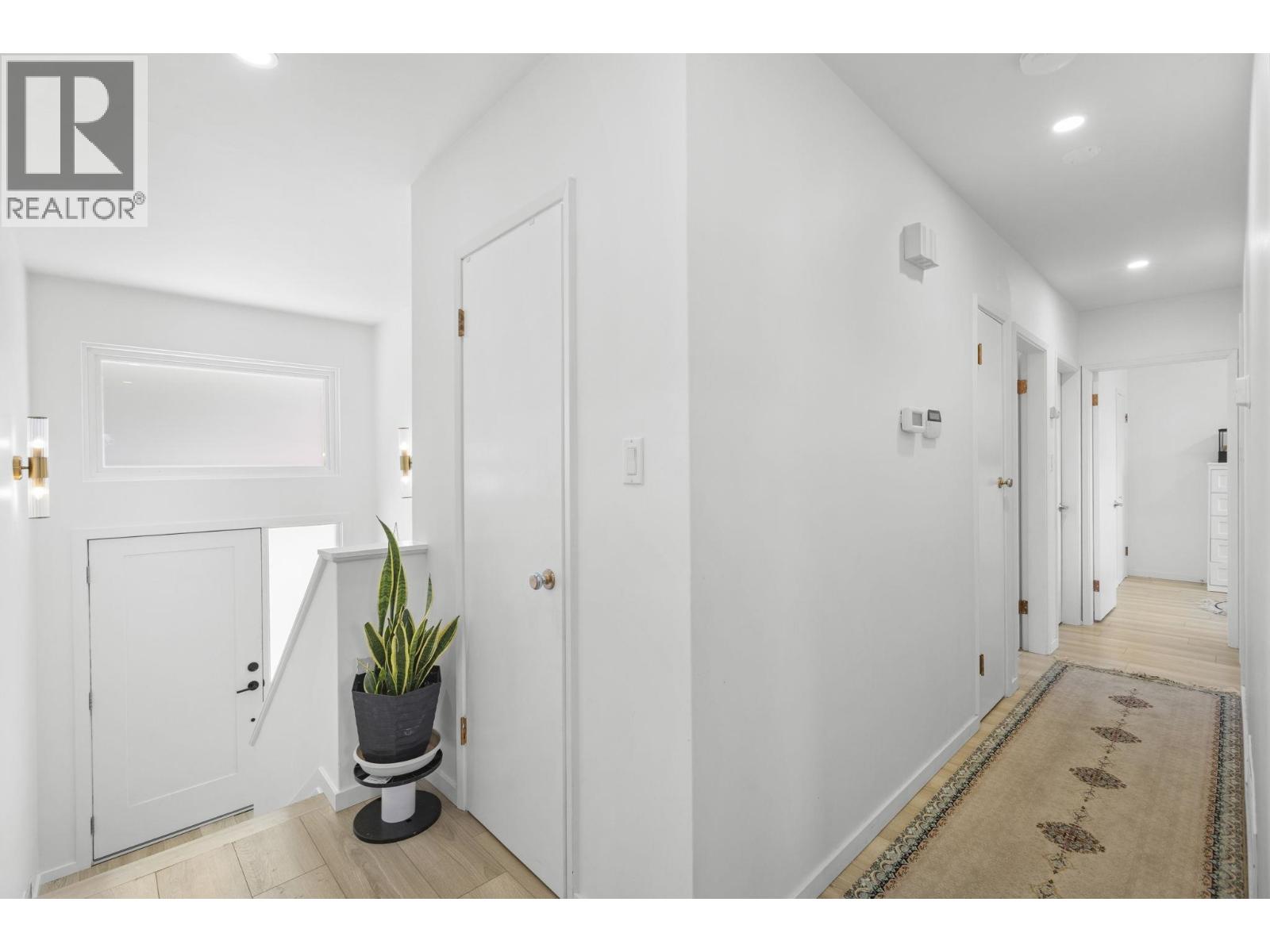 Photo 5 of 430 Mundy Street, Coquitlam BC