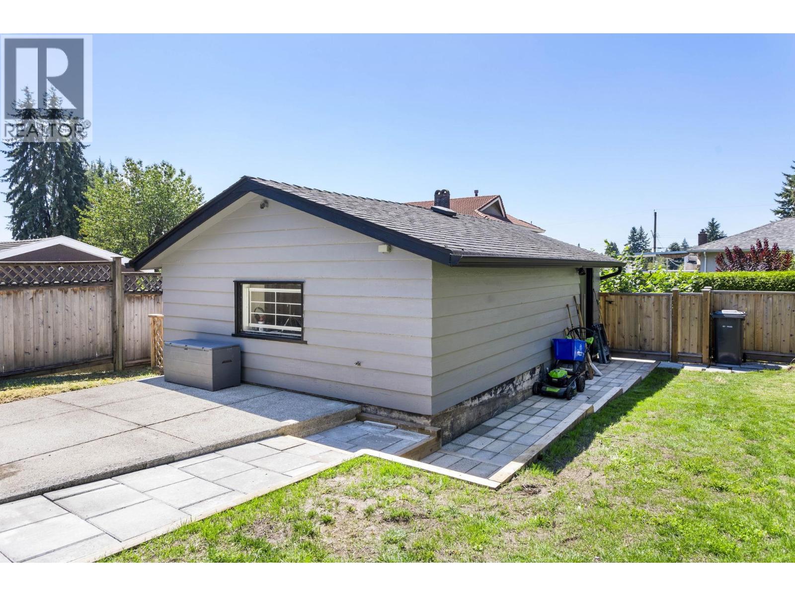 Photo 8 of 430 Mundy Street, Coquitlam BC