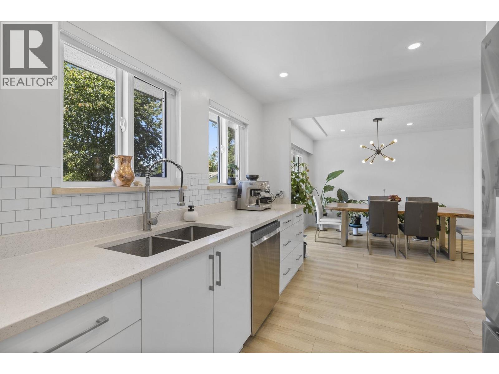 Photo 13 of 430 Mundy Street, Coquitlam BC