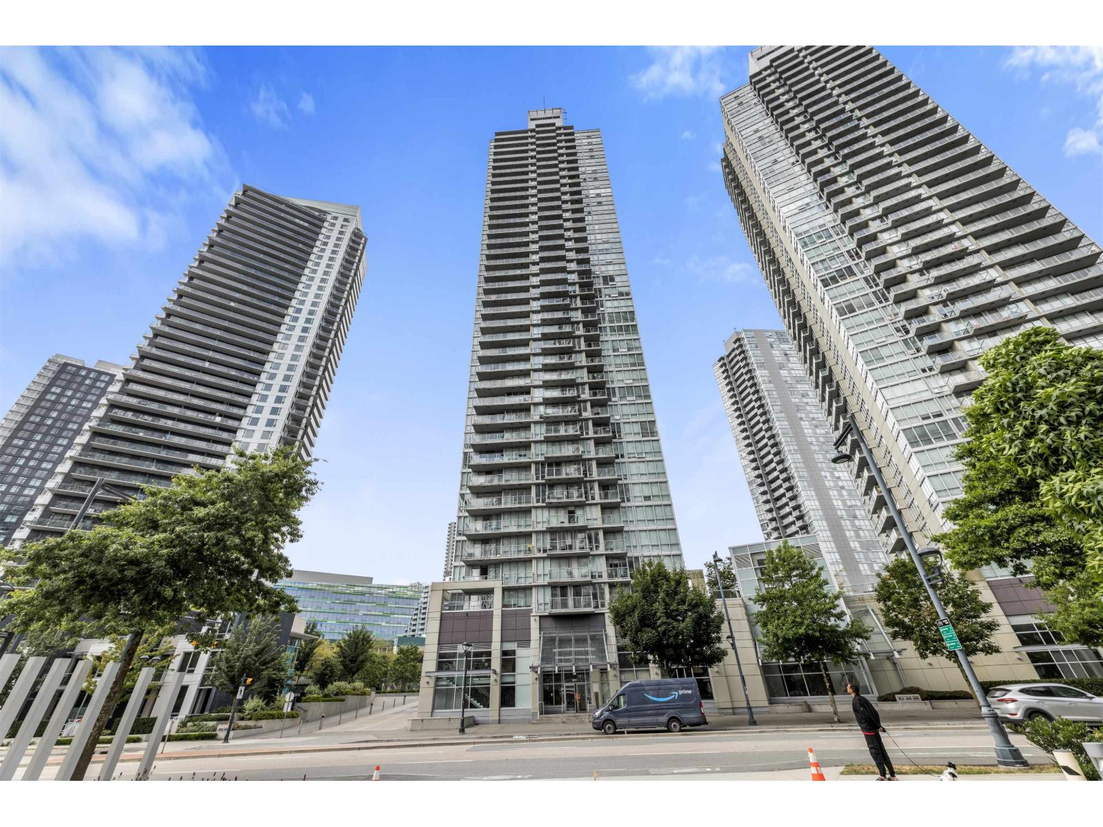 Photo 1 of 2506 9981 Whalley Boulevard, Surrey BC