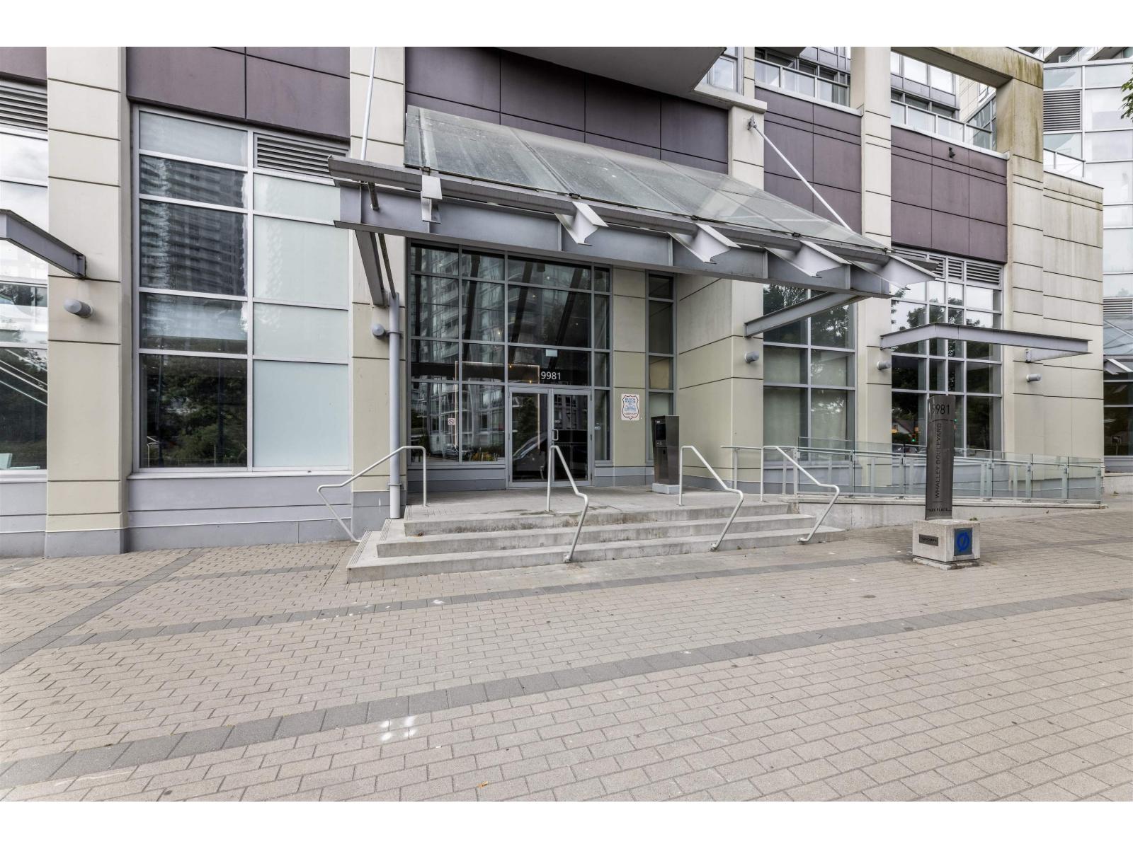 Photo 2 of 2506 9981 Whalley Boulevard, Surrey BC