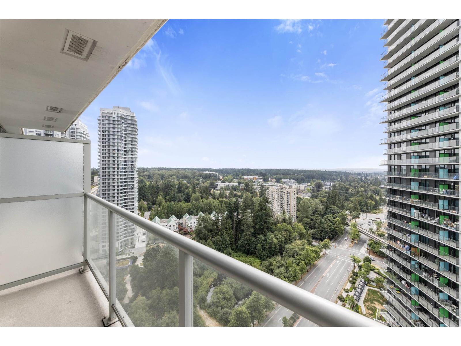 Photo 9 of 2506 9981 Whalley Boulevard, Surrey BC