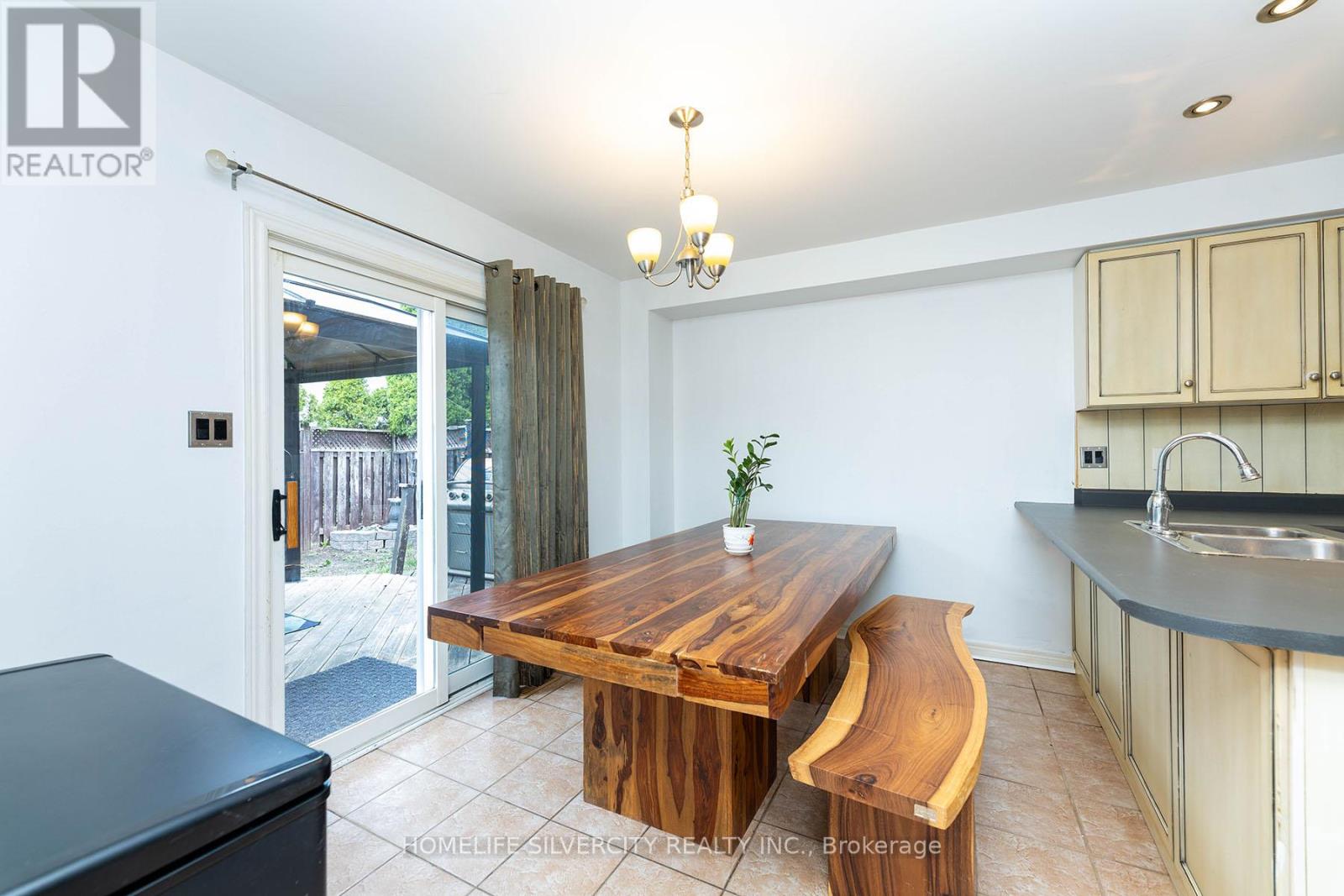 Photo 14 of 182 Tierra Avenue, Vaughan ON