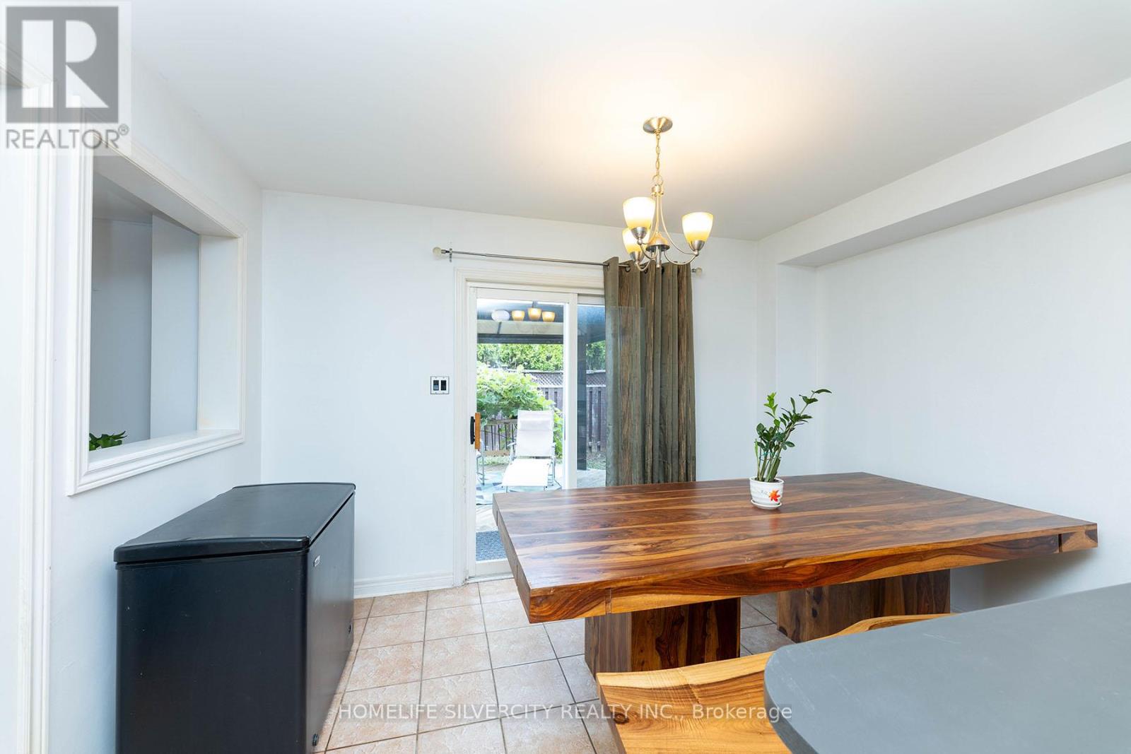 Photo 15 of 182 Tierra Avenue, Vaughan ON