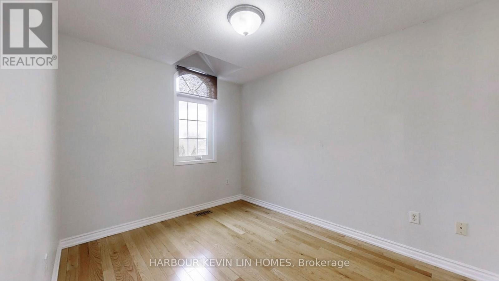 Photo 14 of 8 Hacienda Drive, Richmond Hill ON