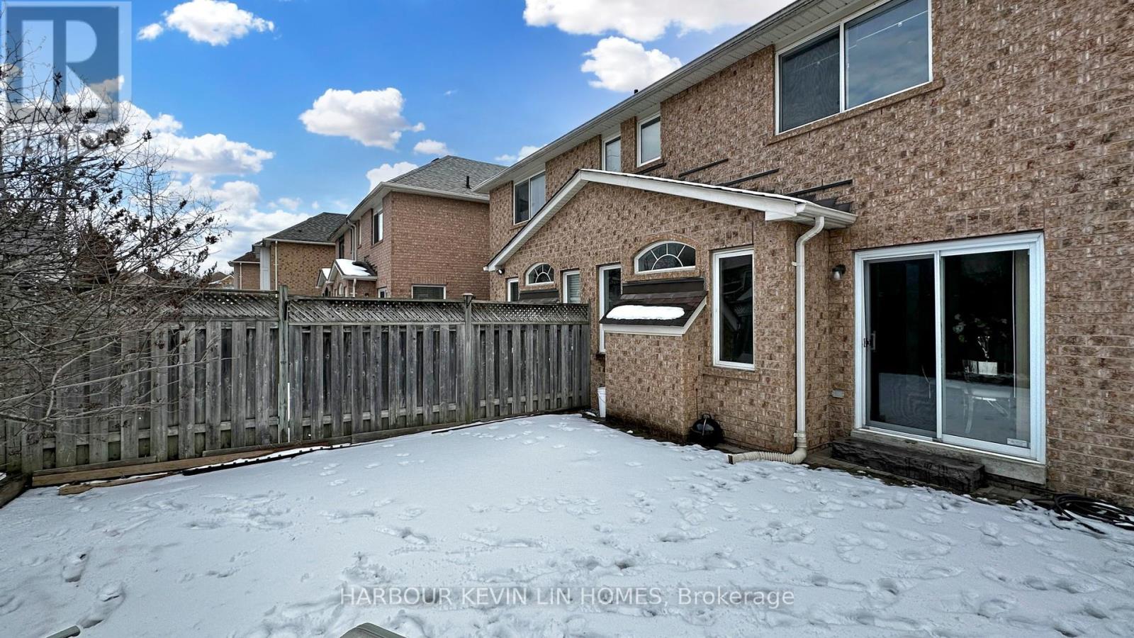 Photo 13 of 8 Hacienda Drive, Richmond Hill ON