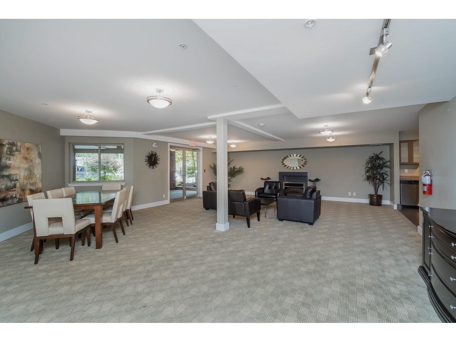 Photo 1 of 413 2233 Mckenzie Road, Abbotsford BC