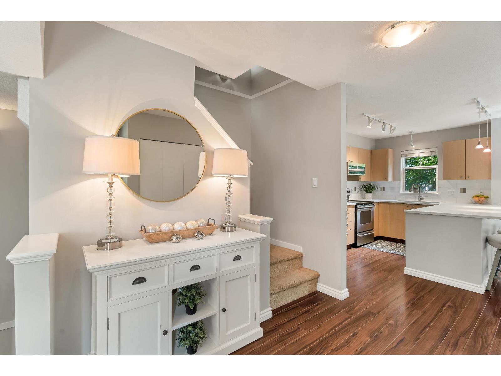 Photo 12 of 18 15233 34th Avenue, Surrey BC