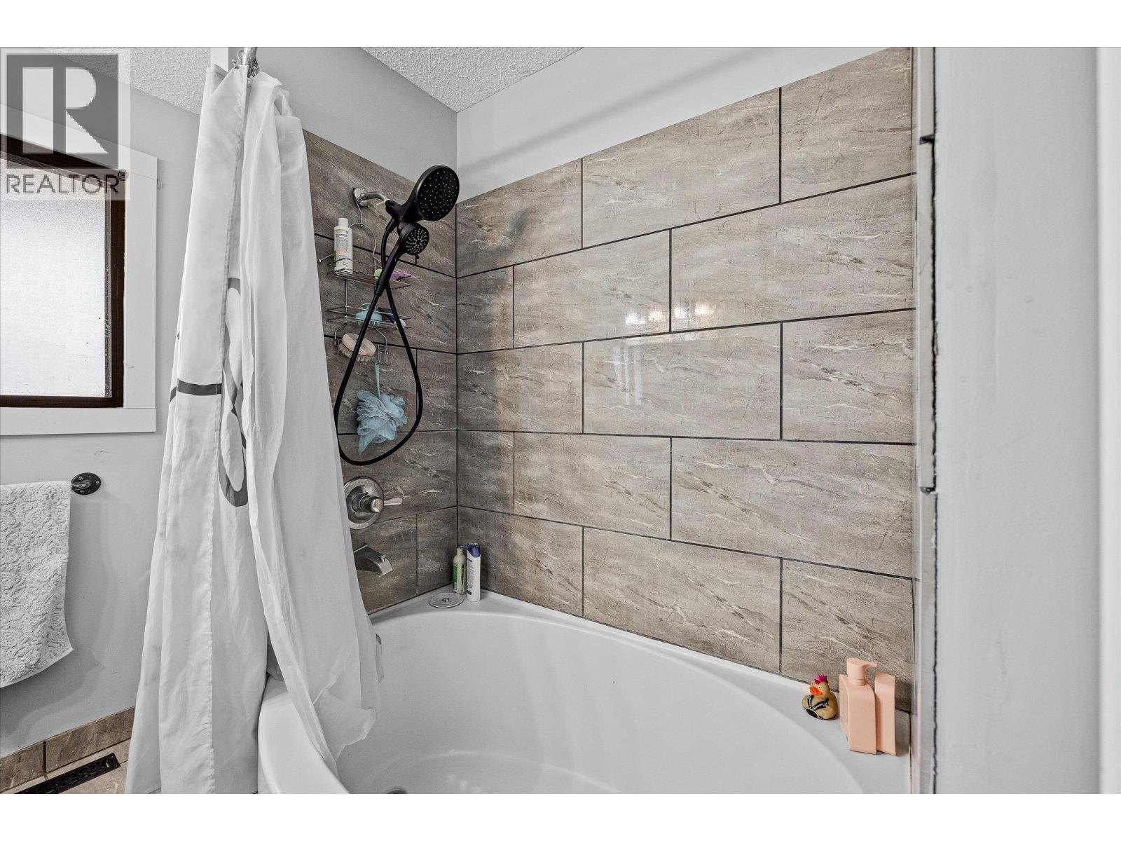  970 Tamarack Drive, Kelowna