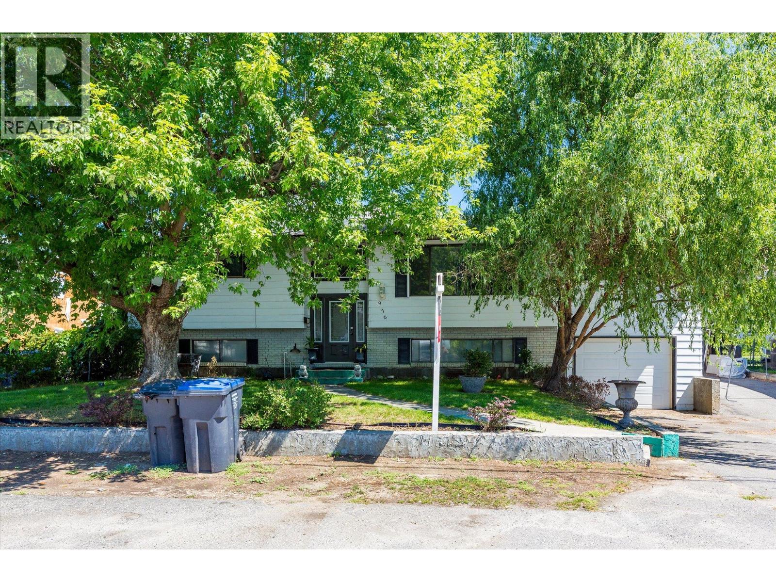  970 Tamarack Drive, Kelowna