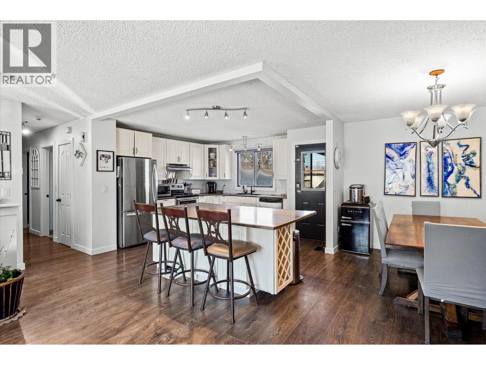  970 Tamarack Drive, Kelowna