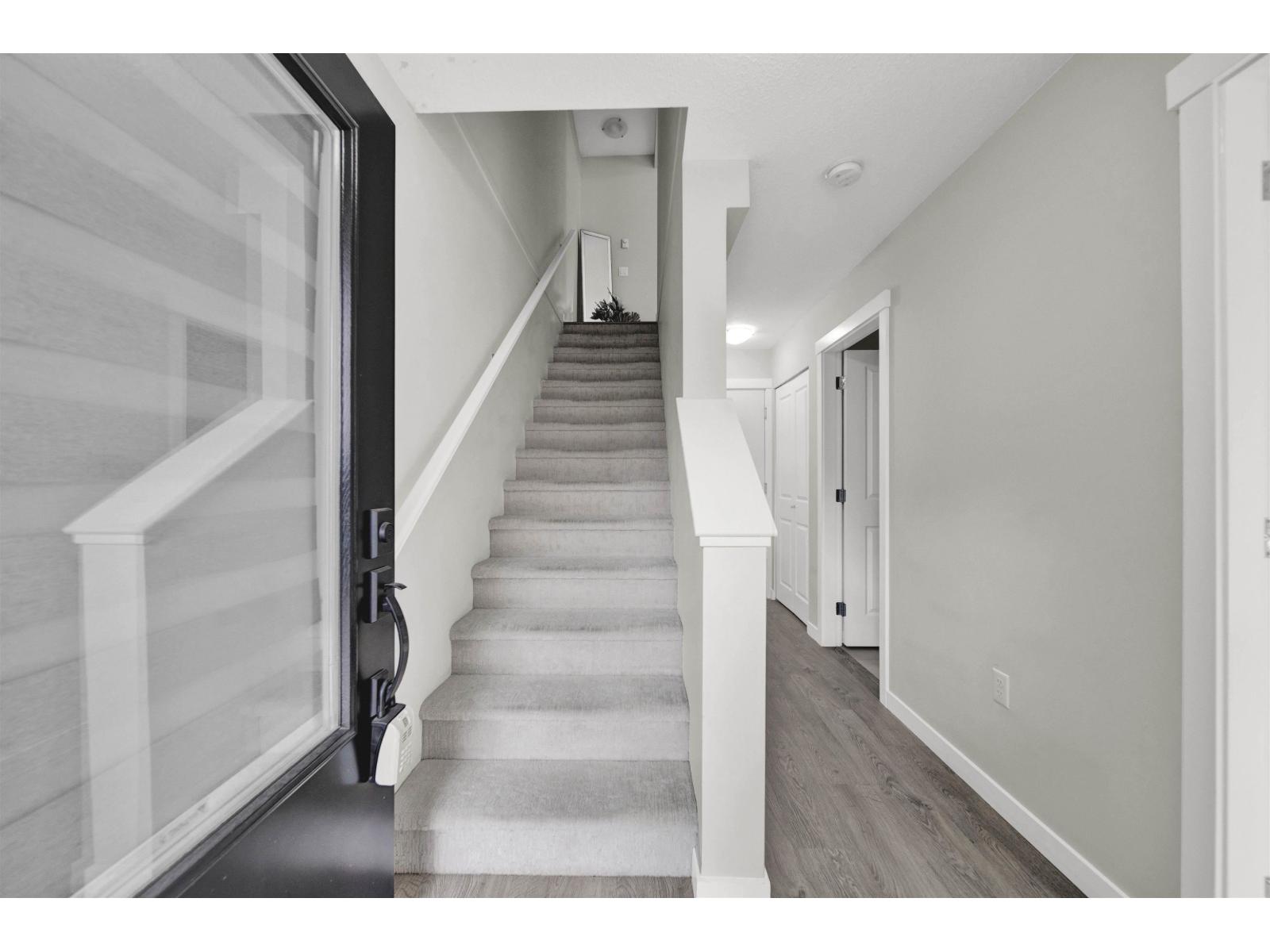 Photo 3 of 147 15111 Edmund Drive, Surrey BC