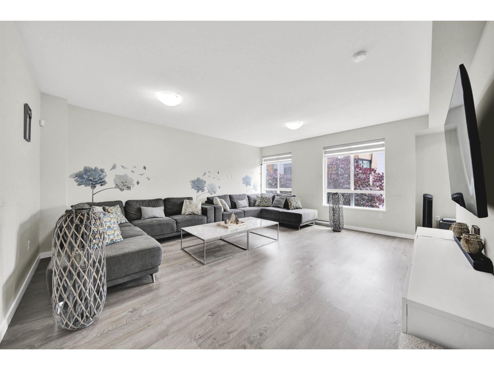 Photo 28 of 147 15111 Edmund Drive, Surrey BC