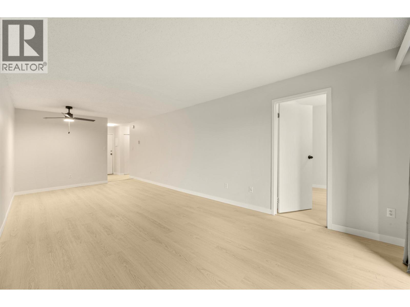 Photo 3 of 105 37 Agnes Street, New Westminster BC