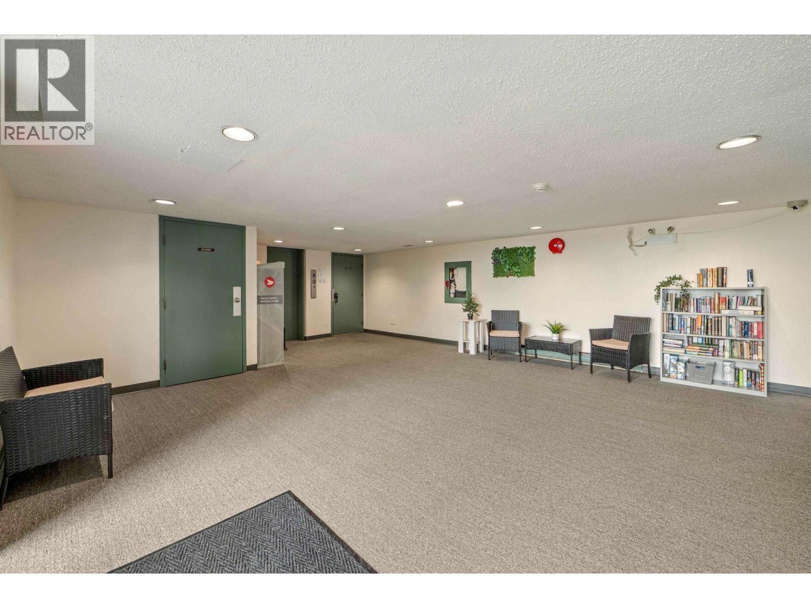 Photo 27 of 105 37 Agnes Street, New Westminster BC
