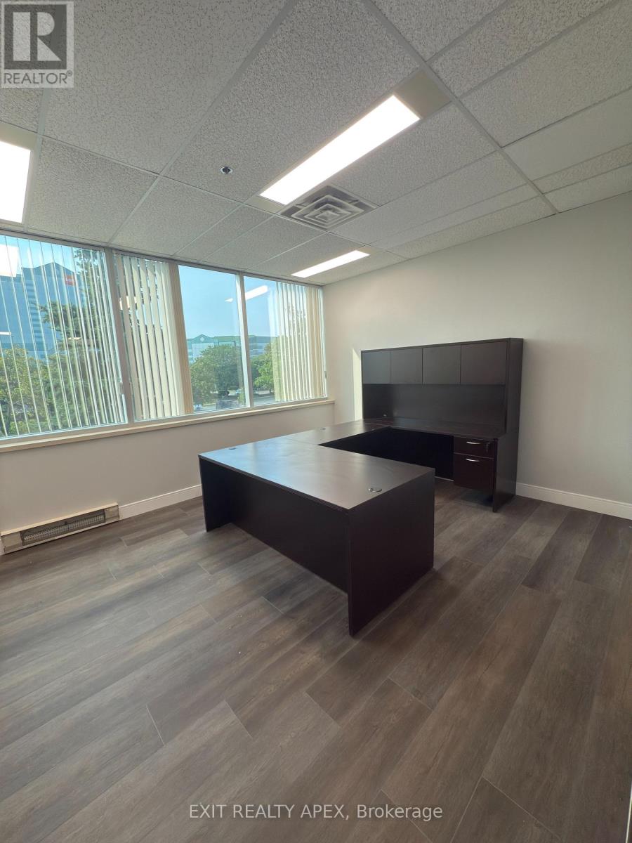Photo 4 of 203 135 Matheson Boulevard W, Mississauga ON