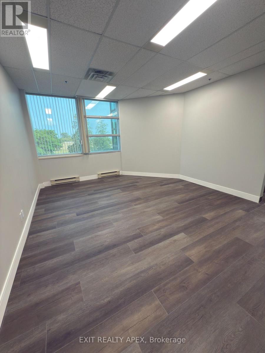 Photo 2 of 203 135 Matheson Boulevard W, Mississauga ON