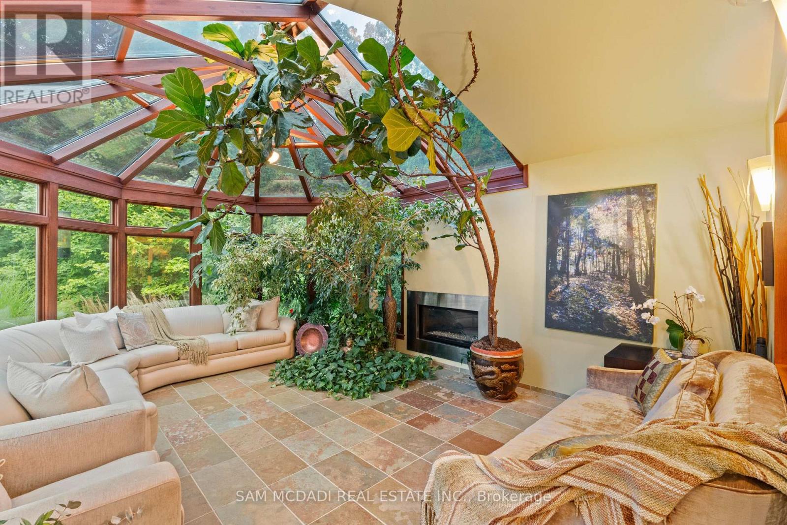 Photo 13 of 5270 Tiffany Court, Mississauga ON