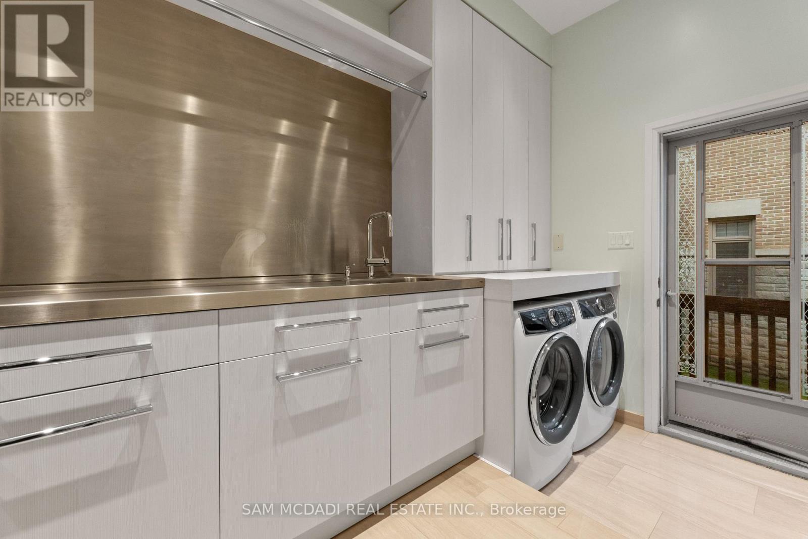 Photo 17 of 5270 Tiffany Court, Mississauga ON