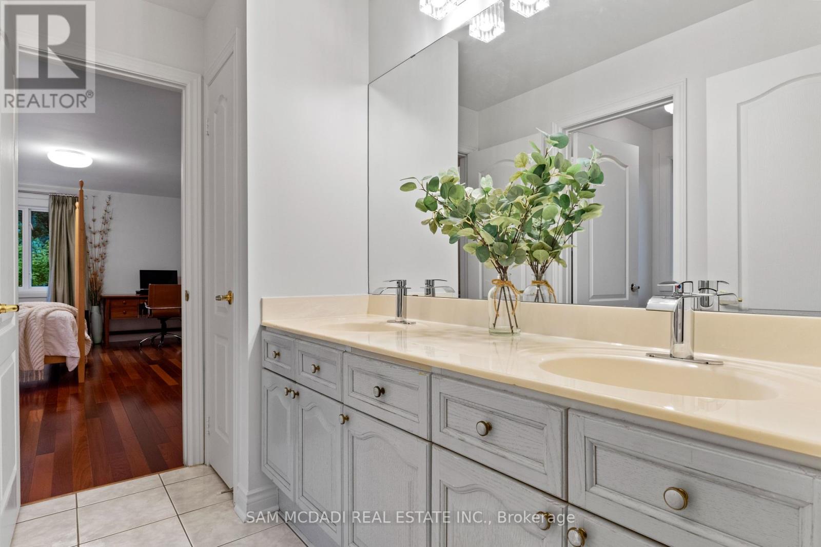 Photo 29 of 5270 Tiffany Court, Mississauga ON