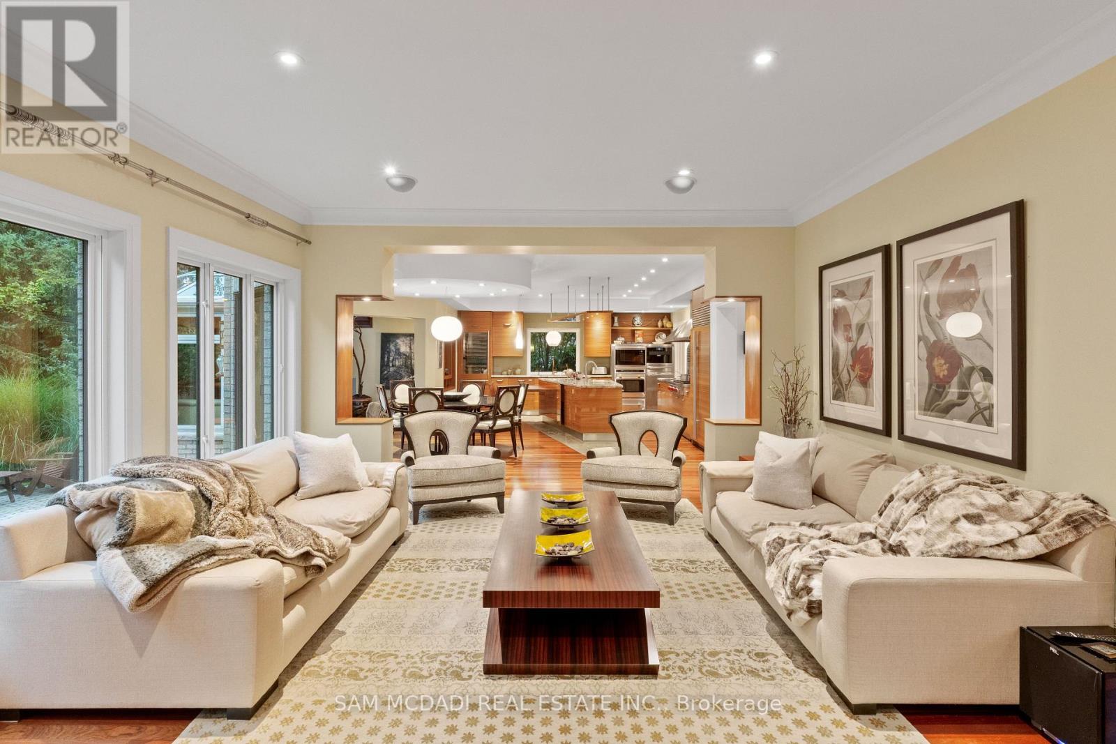Photo 7 of 5270 Tiffany Court, Mississauga ON