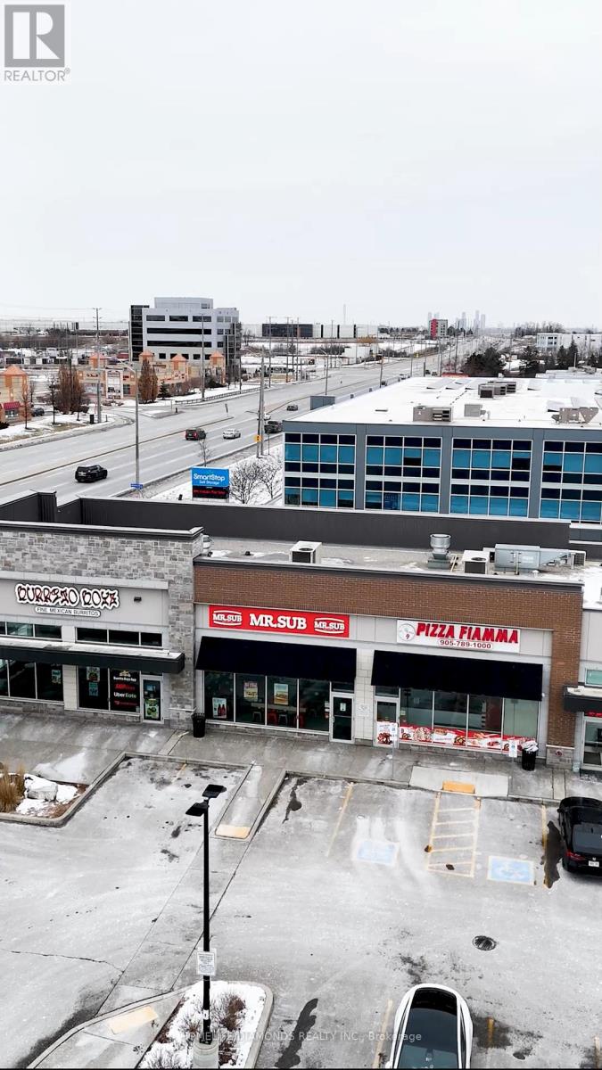 Photo 5 of B 2 9 Beaumaris Drive, Brampton ON