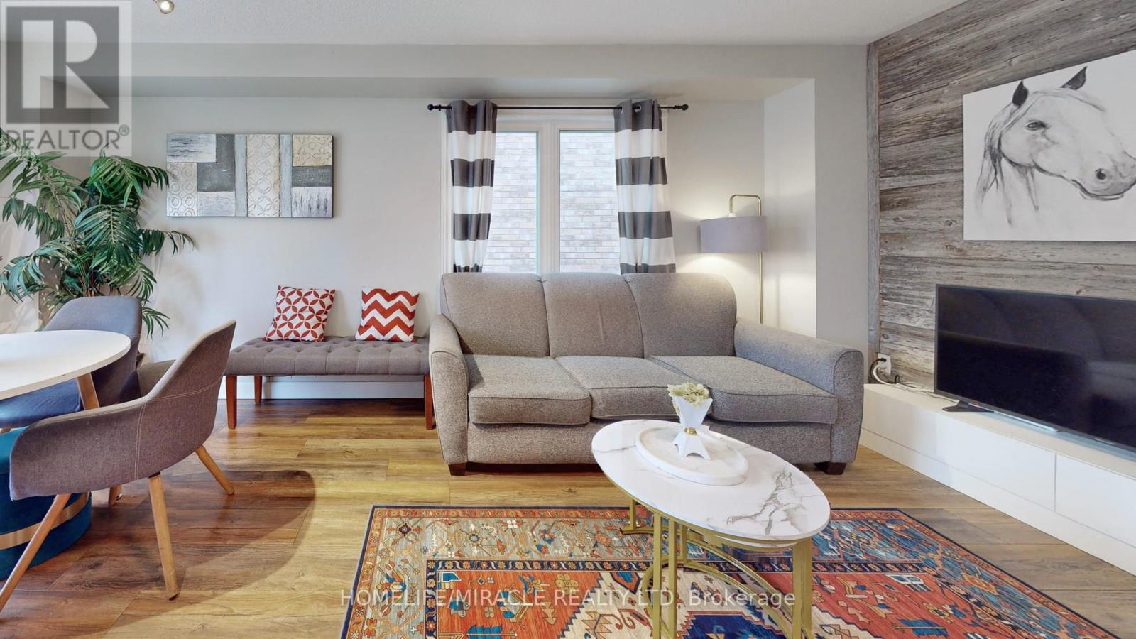 Photo 4 of 126 Mowat Crescent, Halton Hills ON