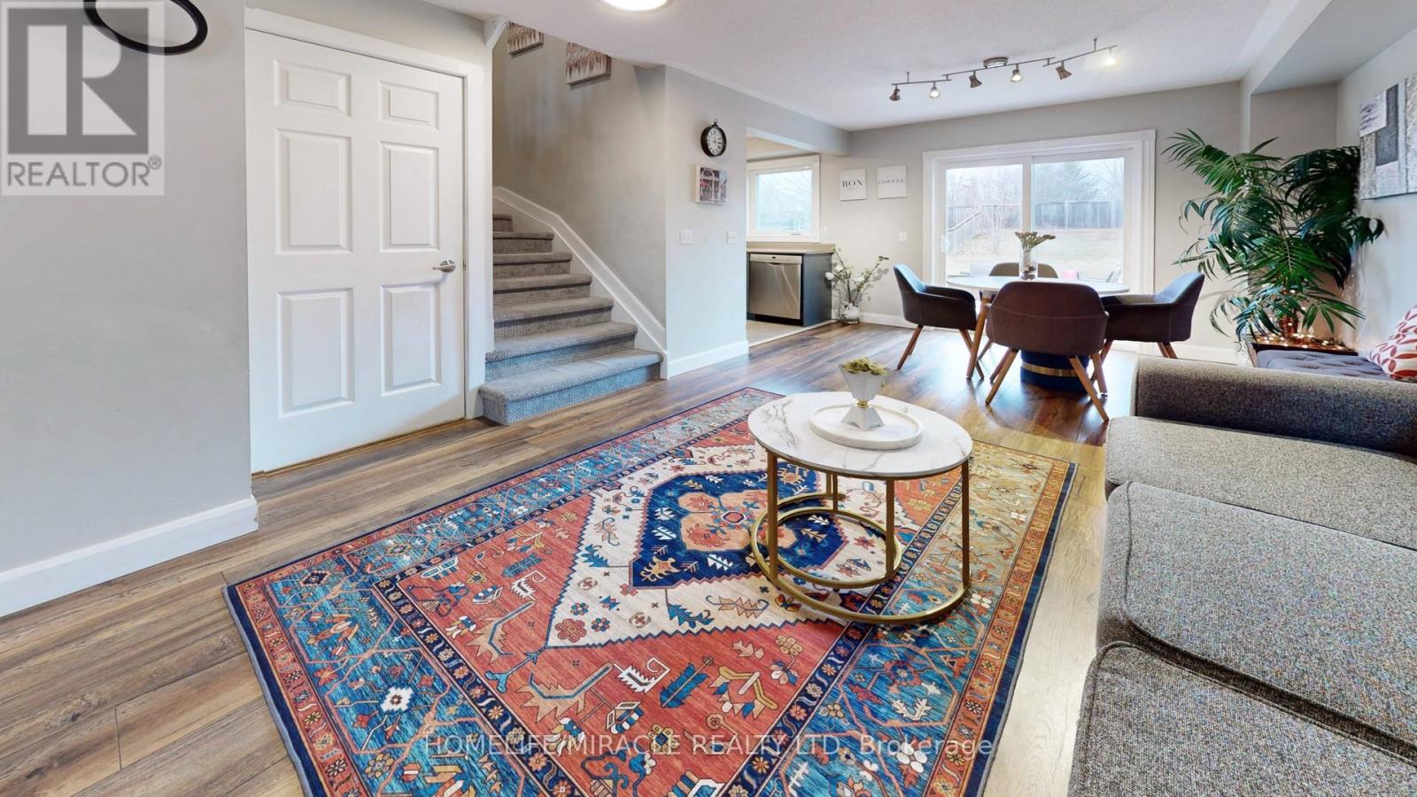Photo 12 of 126 Mowat Crescent, Halton Hills ON