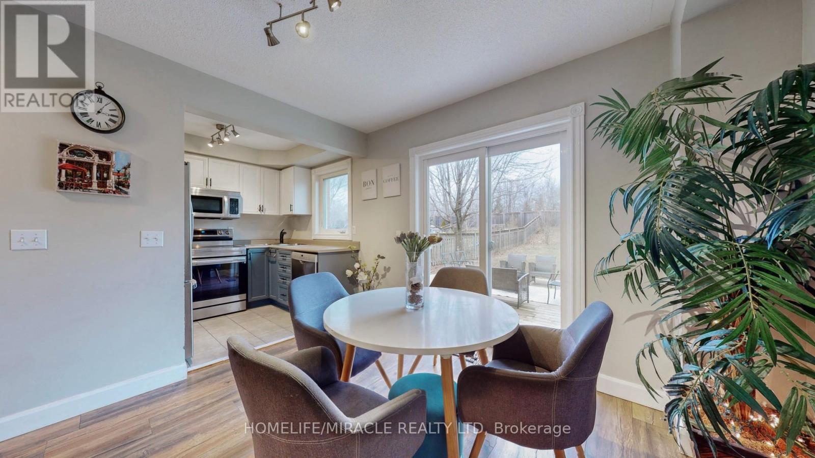Photo 30 of 126 Mowat Crescent, Halton Hills ON