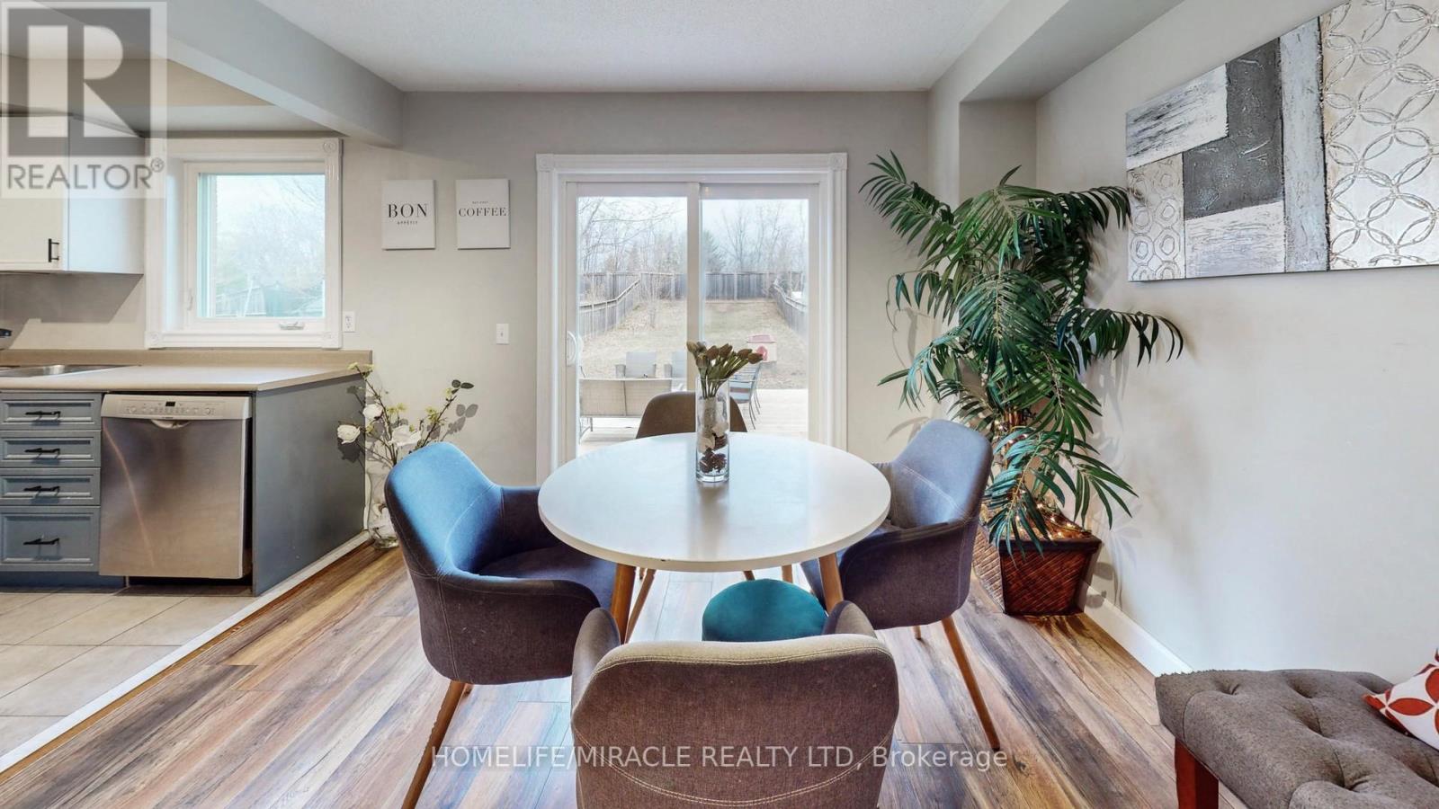 Photo 37 of 126 Mowat Crescent, Halton Hills ON