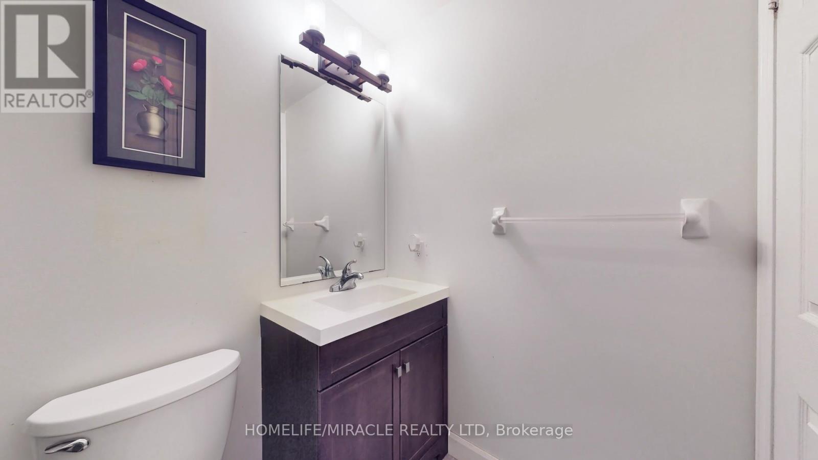 Photo 2 of 126 Mowat Crescent, Halton Hills ON