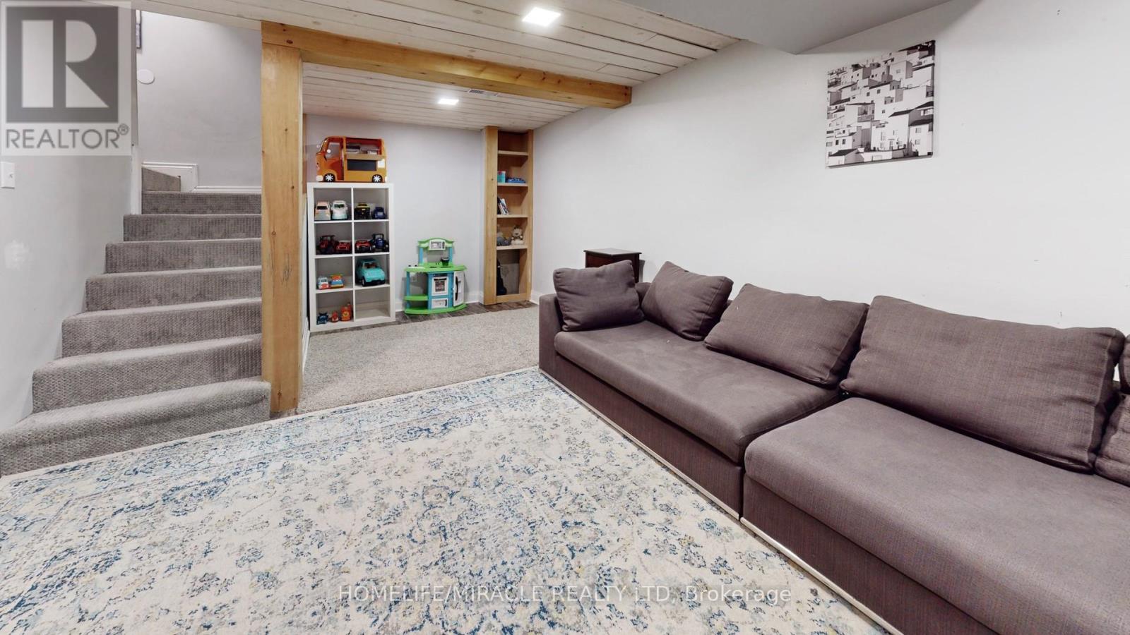 Photo 47 of 126 Mowat Crescent, Halton Hills ON