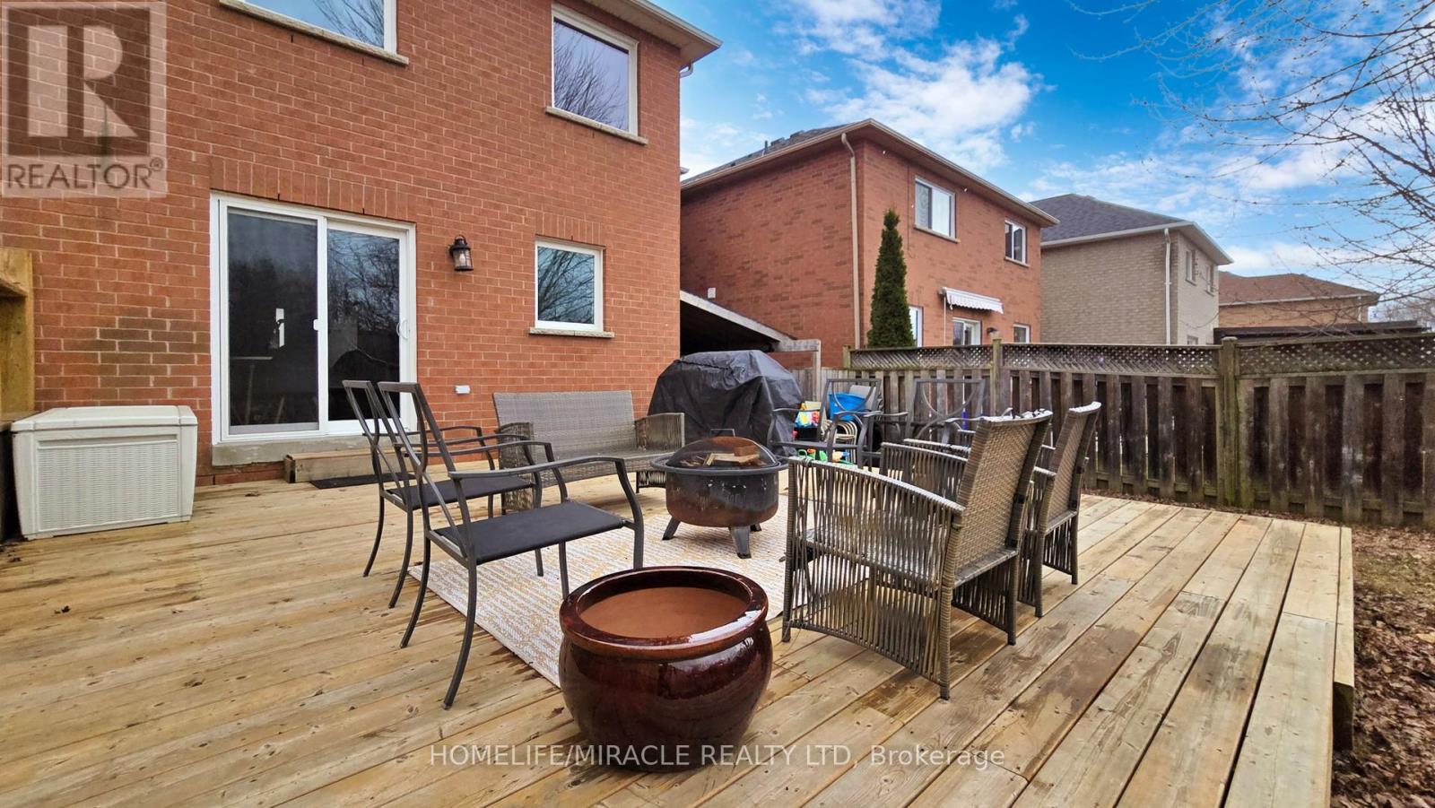 Photo 14 of 126 Mowat Crescent, Halton Hills ON
